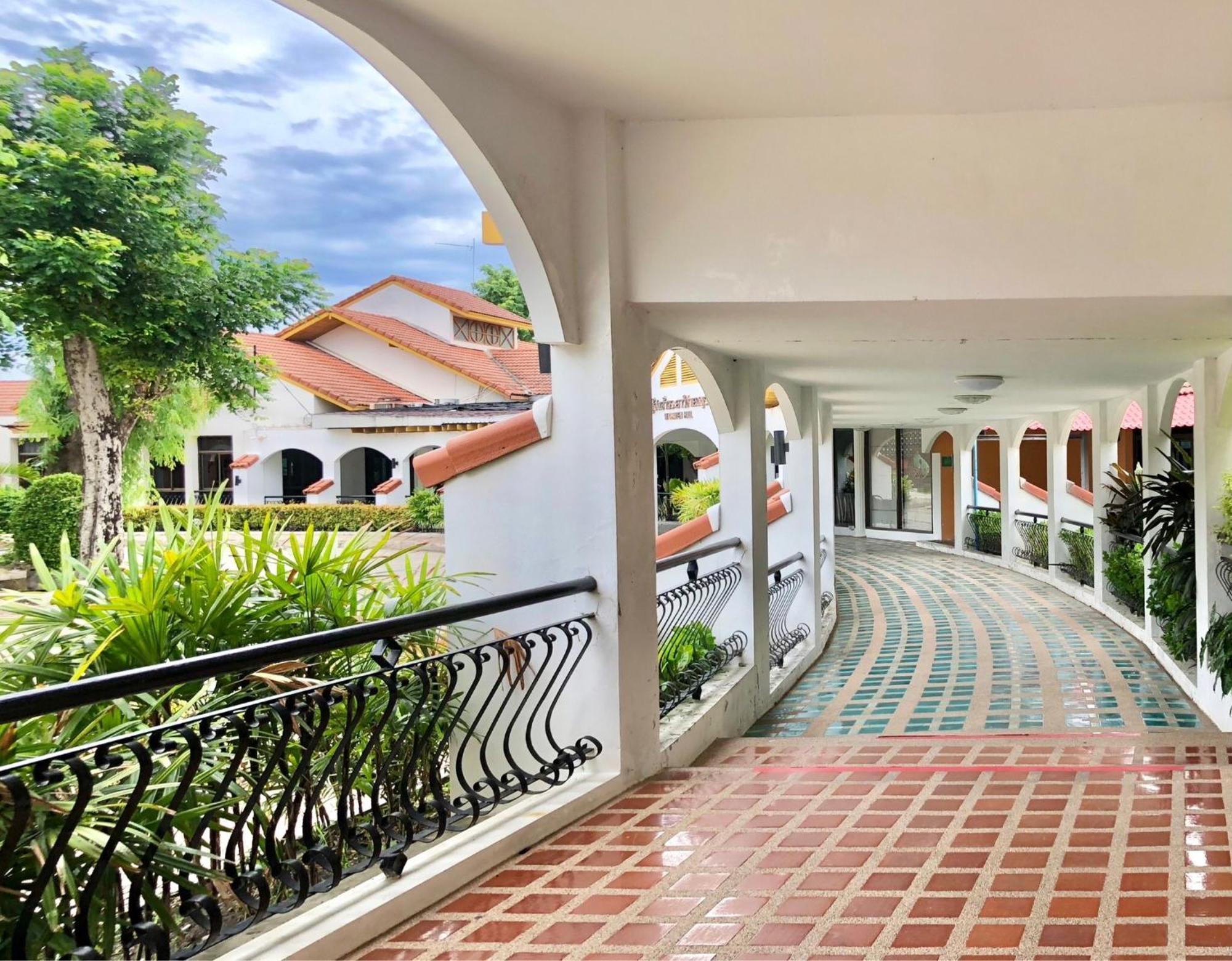 Dad D Resort By Lopburi Inn Resort Exterior photo